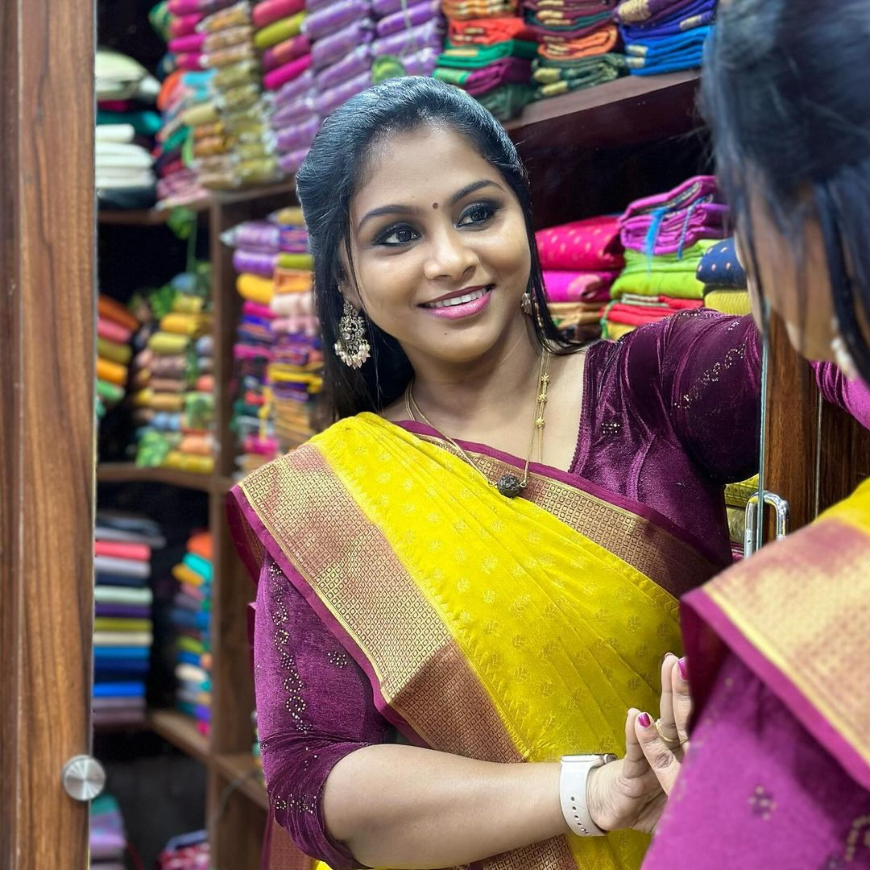 Saree Styles Decoded: From Classic to Contemporary, Find Your Perfect Look