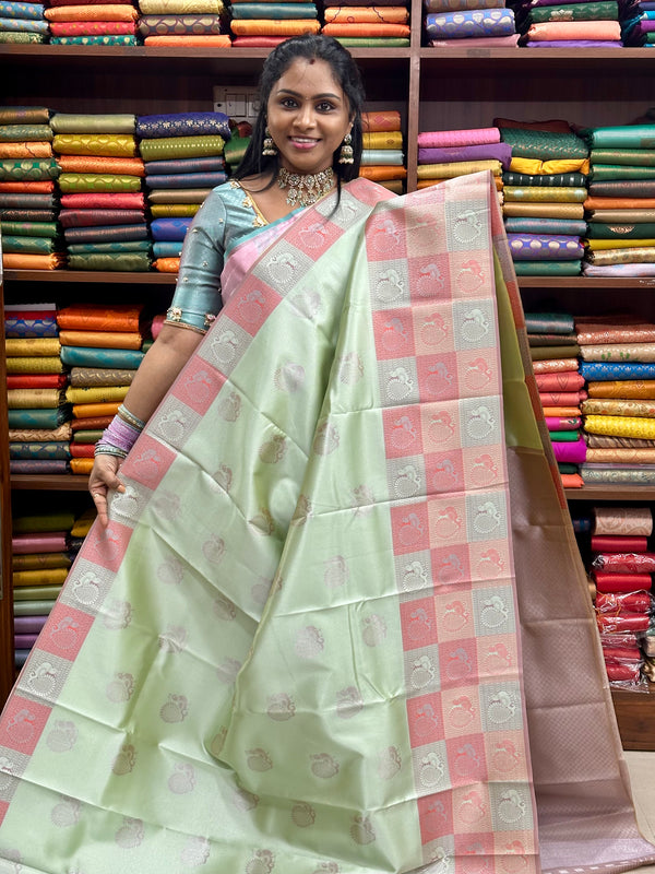 Bridal tissue annam pet border