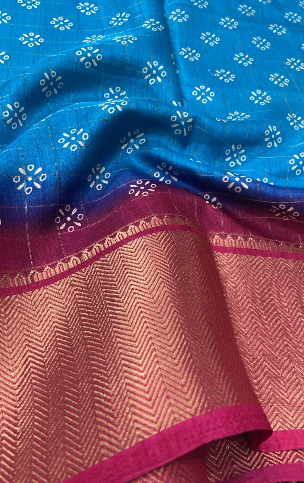 Premium Dola Silk Saree – Royal Blue with Magenta Contrast Border & Floral Woven Design