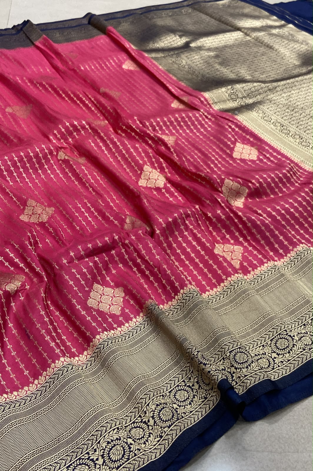 Premium Georgette Saree – Rani Pink with Navy Blue Contrast Border & Silver Zari Weaving