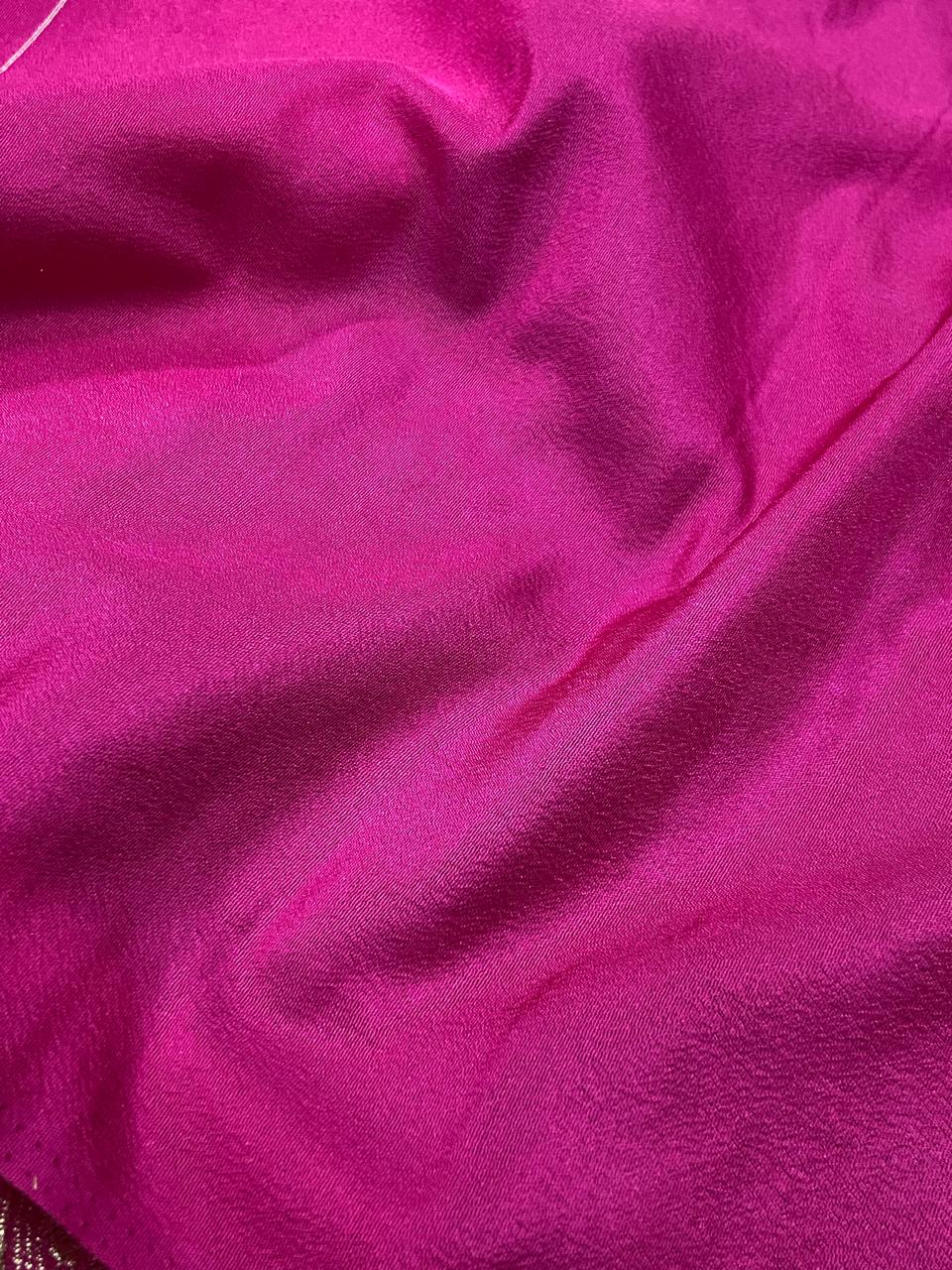 Mango Silk Saree – Emerald Green with Silver Dancing Lady Motifs & Magenta Temple Border