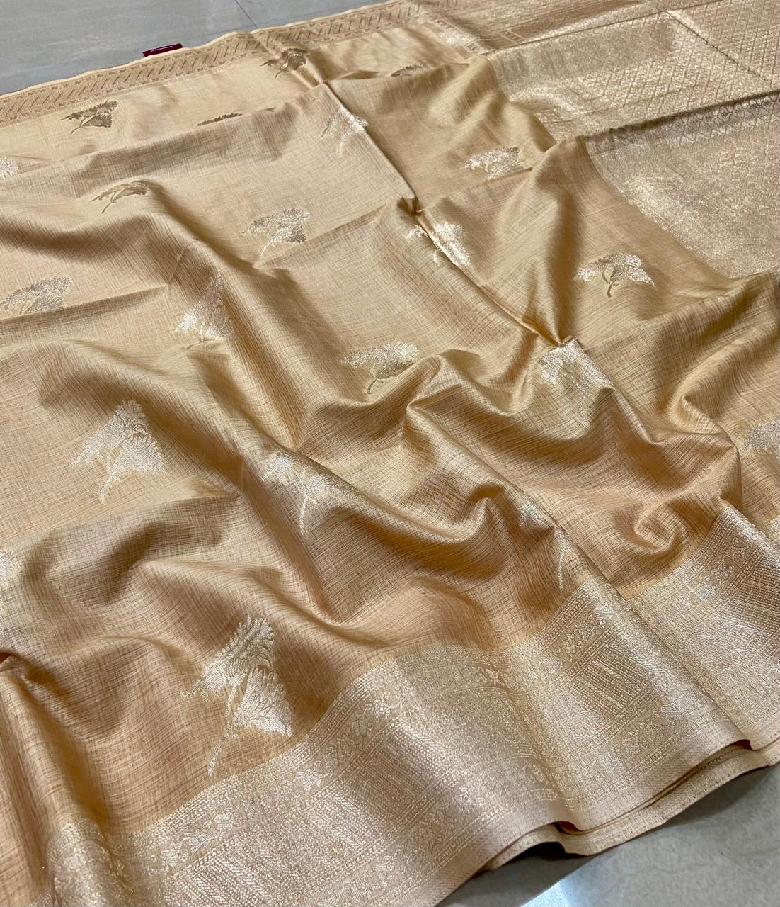 Paithani Saree – Champagne Gold with Silver Peacock Motifs & Rich Woven Border