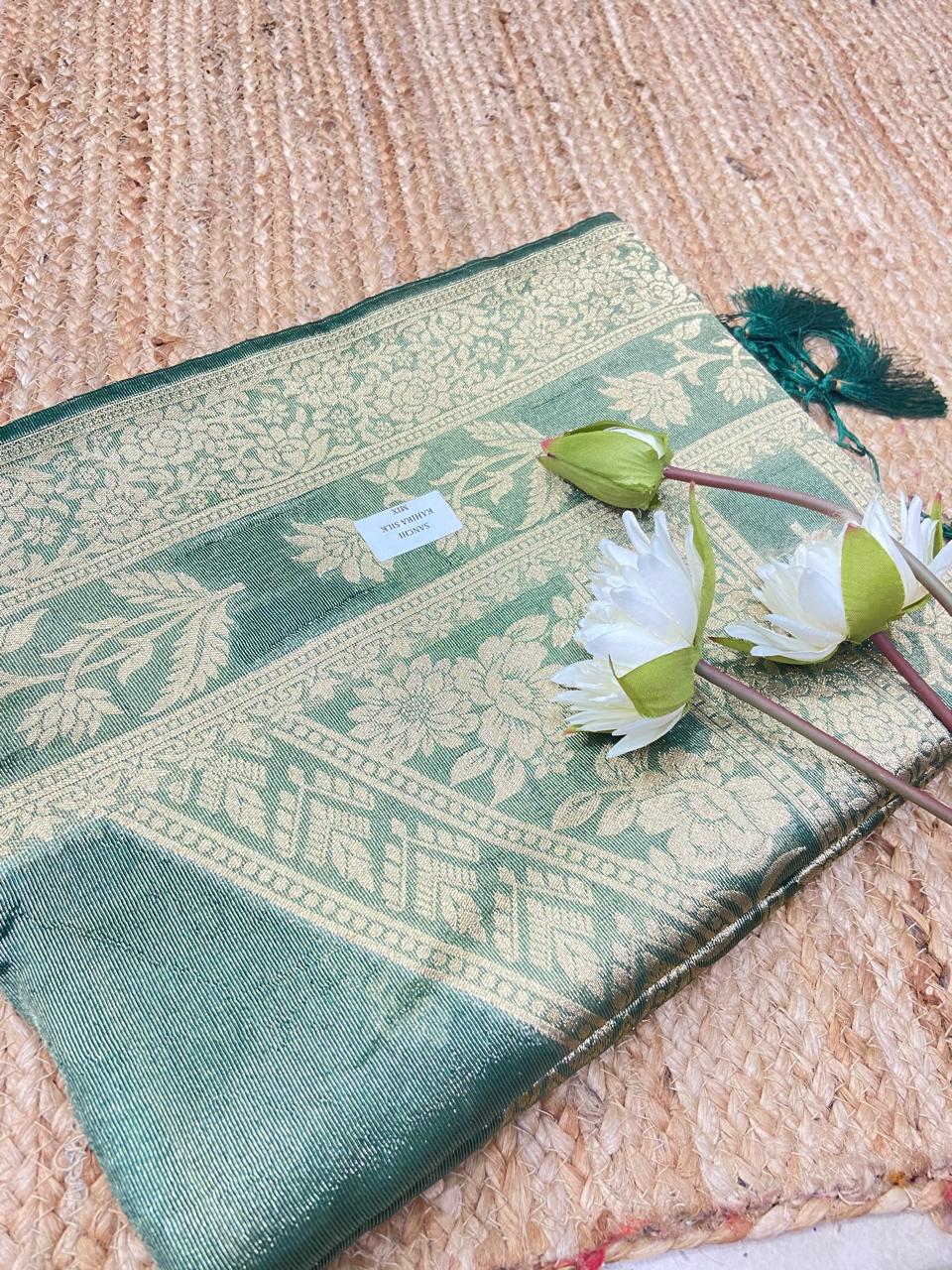 💚✨ Pista Green & Golden Zari Saree ✨🌿
