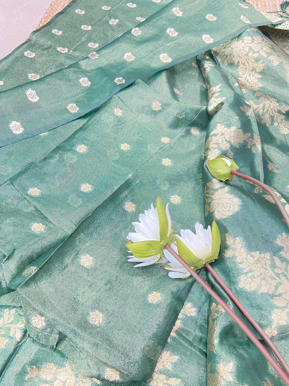 💚✨ Pista Green & Golden Zari Saree ✨🌿